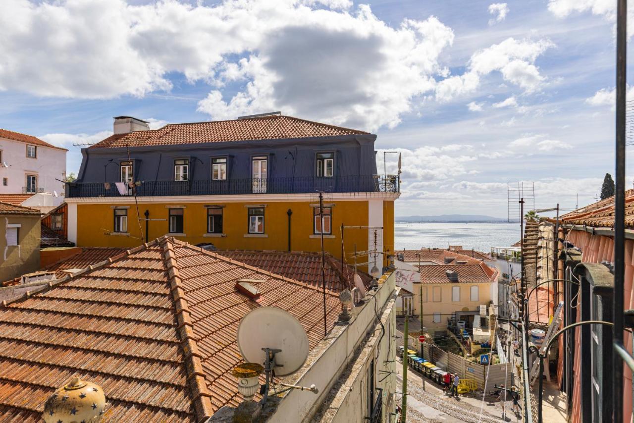 Alfama 2Bdr Duplex Apartment W/ Balcony By Lovelystay Lisboa Eksteriør bilde